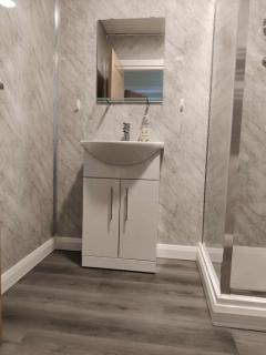 Leeds Gateway Apartment - 4