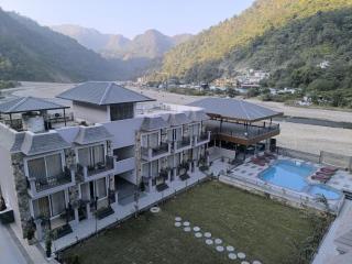 Amritara Chakra River Resort - 9