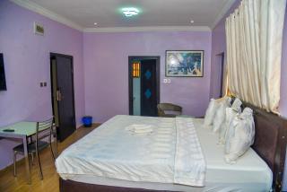 Triple Tee Hotel - 2