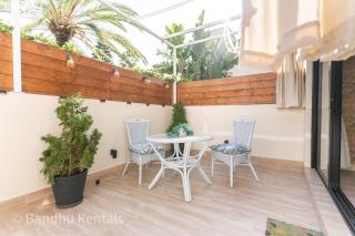 Coastal retreat with Private patio steps from beach - 8