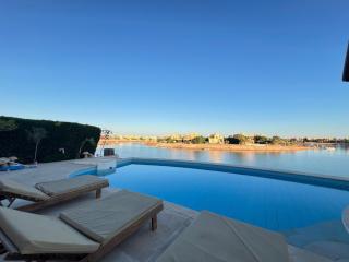 Waterfront Sabina I 4Bdr Retreat - Heated Pool - 9