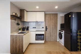 The SPACE Apartment 614 - 6