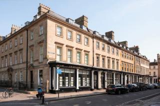 Stylish Georgian Apartment in Centre of Bath - 7
