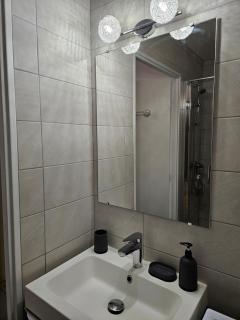 Studio Cabine Clim Wifi Parking Draps - 1 étoile - self check-in possible - 4