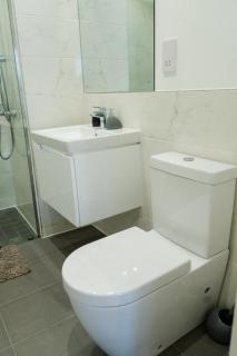 Luxurious Three bedroom Apartment - 6