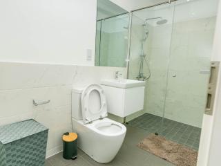 Luxurious Three bedroom Apartment - 4