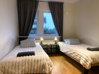 Peaceful Worker Villa - 8