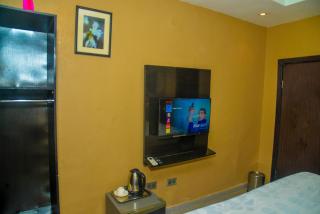 Triple Tee Hotel - 7