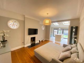 The Wimbledon Garden Apartment - London - 8