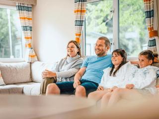 Heather View Essential Clover Caravan Pet 2 - 6