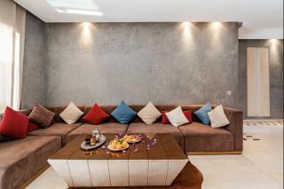 Élégant Rez de Jardin Accès Golf et Parking Privé - 6