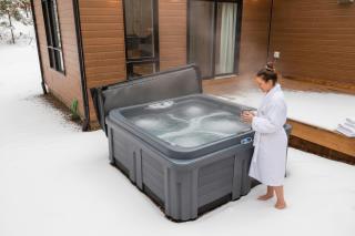 Légendaire Private Hot Tub, Games & Ski - 9