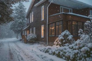 Spacious 3-Bedroom Main House in Bobcaygeon #12 - 0