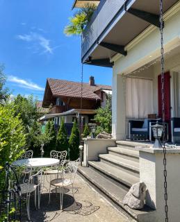 Lake and Mountain View Villa with Whirlpool and Free Parking in Huenibach - Thun - 2