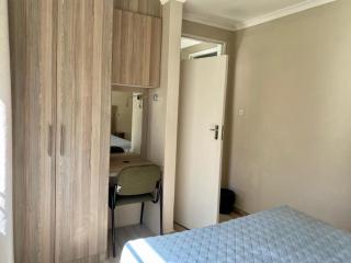 2 bedroomed apartment with en-suite and kitchenette - 2064 - 2