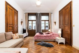 Royal Center Palace - 5