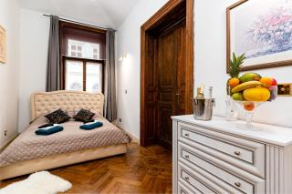 Royal Center Palace - 5