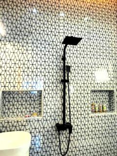 Eden- Jacuzzi Privé et Terasse à 5mn de la plage - 9