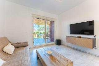 Apartmento en Marbella con acceso directo a la piscina! - 2