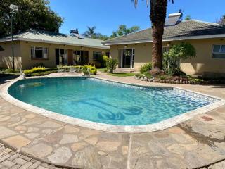 2 bedroomed apartment with en-suite and kitchenette - 2065 - 5