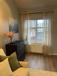 Ray of Sunshine Hafnargata - 4