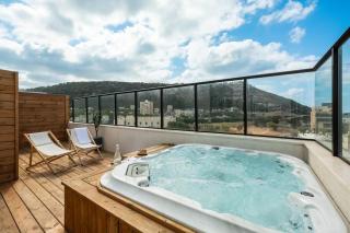 Pool & Jacuzzi Seaview Penthouse by Lime Luxe - 5