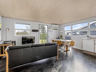 Holiday Home Eugenia - 300m from the sea by Interhome - 6