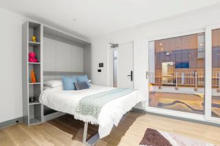 Finchley Penthouse Sleeps 8 Free Parking LDN - 1