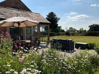 Finest Retreats - The Coach House at Tybroughton - 4