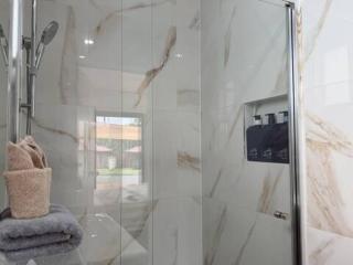 Self contained 1BR near Pinelands Centre - 2