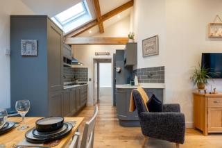 Beautiful 2 Bedroom Barn in Cerney Wick - 8