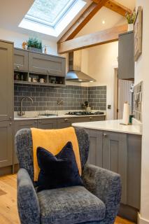 Beautiful 2 Bedroom Barn in Cerney Wick - 4