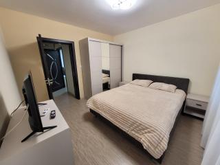 DAM Brothers Central Apartment - 9