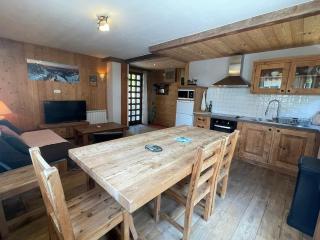 Spacious 2 bedroom apt with terrace Chamonix center - 4