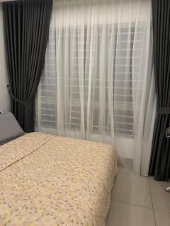 Ayazuki Sky Suite KLCC View 2BR Free Parking Netflix Swimming Pool - 1