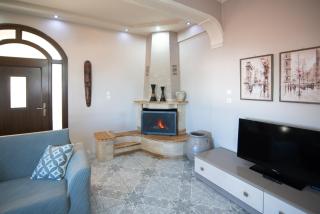 Sunrise Suite Olympiada - Luxury Beachfront Escape - 5