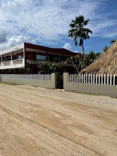 Las Margaritas Frente al Mar 2 - 8