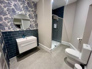 4 ABBOTSFORD , KELSO Town Centre - 3