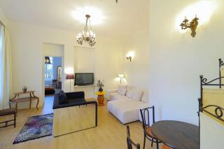 Tbilisi Gem 1BR Apt Historic Building - by Wehost - 9