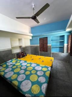 Iconic HOSTEL 01 km from Railway Station - 0