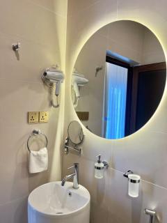 Amani Home with Ocean & Harbor view in Stone-Town - 2