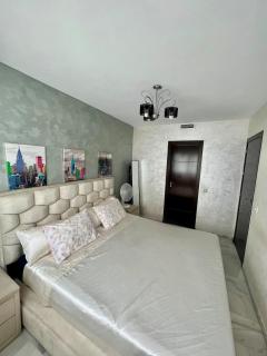 Marina Bay - Quiet and central with beach access - 9