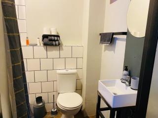 Modern Cozy Suite in maboneng- Trendy living - 9