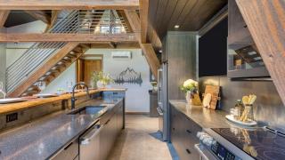 Lazy River Glamp-House by AvantStay Newly Built Luxe Indoor-Outdoor Living - La Pine - 3