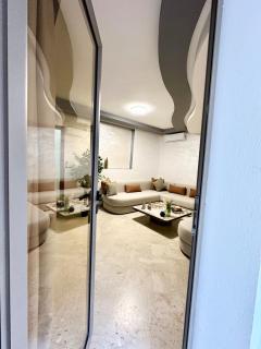 Appartement Chic Haven 2BR in Haut Founty - 8