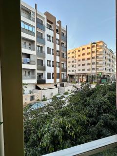 Appartement Chic Haven 2BR in Haut Founty - 1