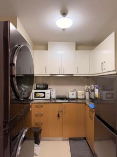 Cozy Modern- King Bed- City View - 7