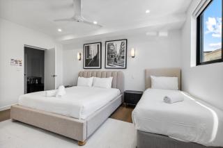 Group & Family 3BR with Game Room, Terrace & Parking - 4