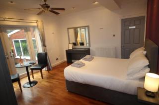 Wollaton Park Hideaway - 7