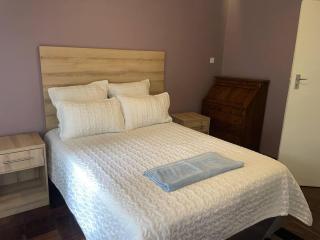 Lovely 3 bed in Mount Pleasant - 2153 - 2